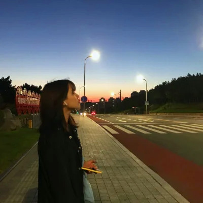 2025年真人一人一半情侣头像