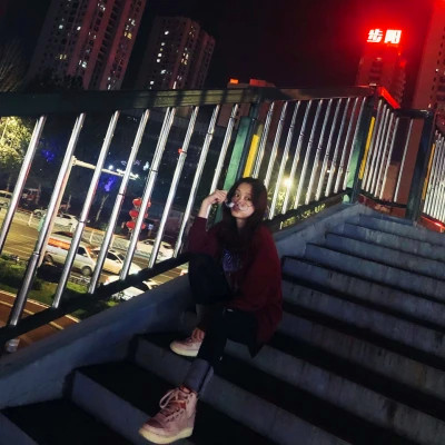 2025年真人一人一半情侣头像