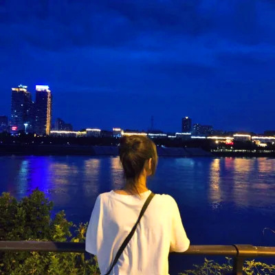 2025年真人一人一半情侣头像
