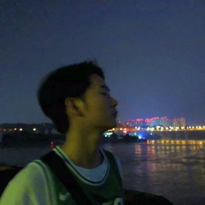 2025年真人一人一半情侣头像