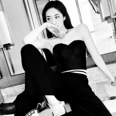 头像情侣霸气黑白一男一女
