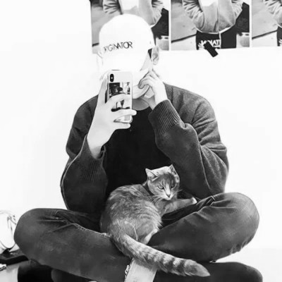 高质量一男一女纯黑白情侣头像图片