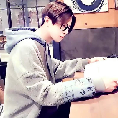 超好看的一男一女情侣头像