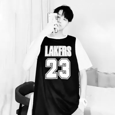 微信黑白情侣头像一男一女真人