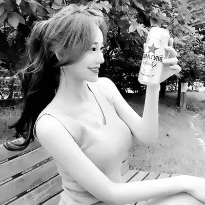 好看情头一男一女分开黑白