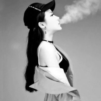 好看情头一男一女分开黑白