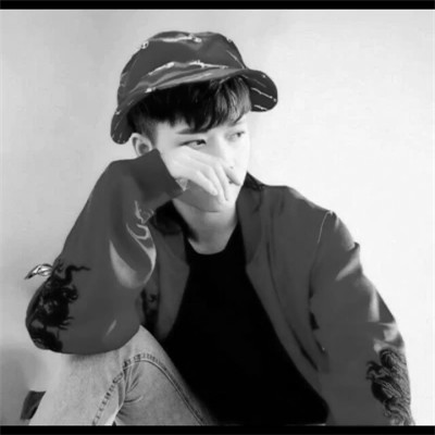 好看情头一男一女分开黑白