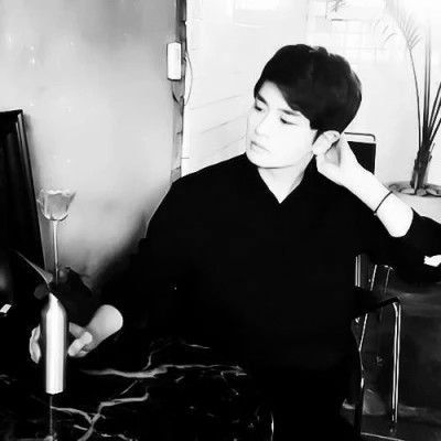 好看情头一男一女分开黑白