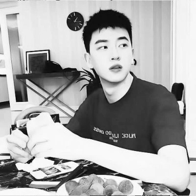 好看情头一男一女分开黑白