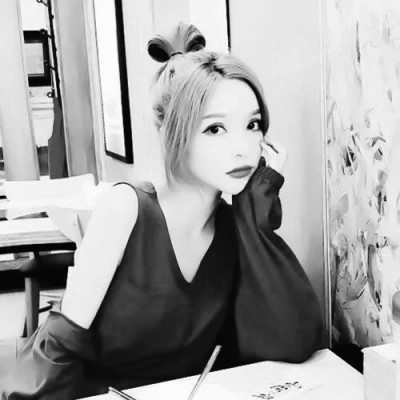 好看情头一男一女分开黑白