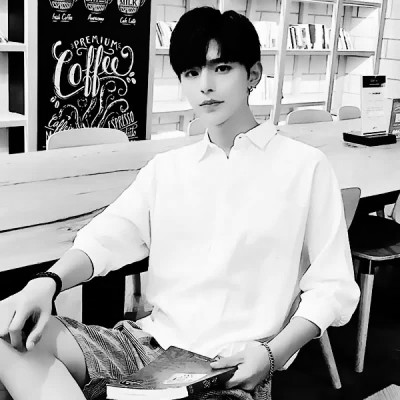 好看情头一男一女分开黑白