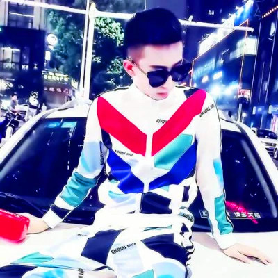 一男一女微信情侣头像情侣专用