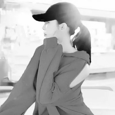 黑白情头一男一女一左一右