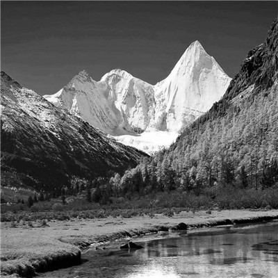 微信黑白山水风景头像