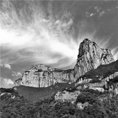 微信黑白山水风景头像