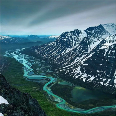 2025年最好旺财山水风景图片头像