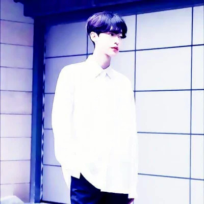 超宠溺的情侣头像一左一右一男一女