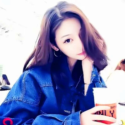 超宠溺的情侣头像一左一右一男一女