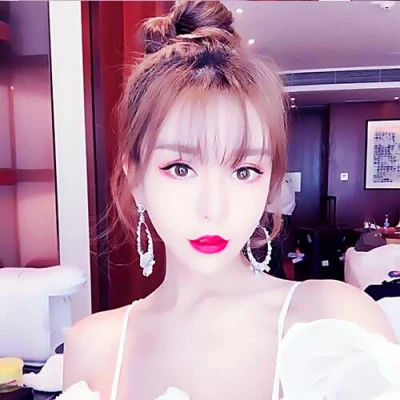 超高清独一无二一男一女的情侣头像