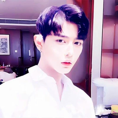 超高清独一无二一男一女的情侣头像
