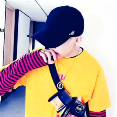 情侣头像男女一左一右配对超火图片