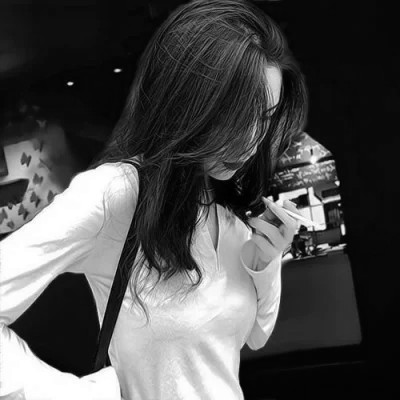 微信黑白情头一男一女单张