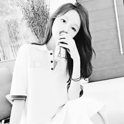 微信黑白情头一男一女单张