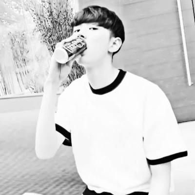 微信黑白情头一男一女单张