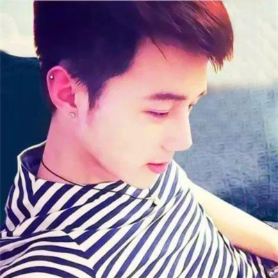 最火头像情侣一左一右一男一女图片