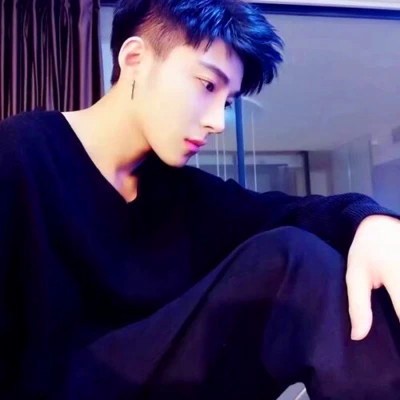 qq情侣头像一男一女新款超火好看