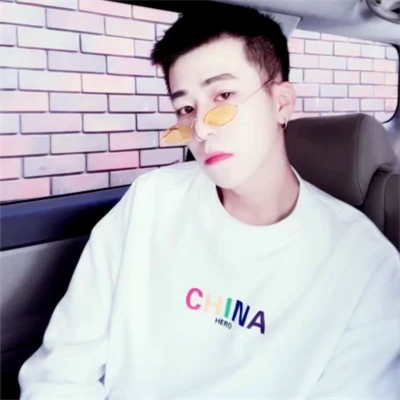 qq情侣头像一男一女新款超火好看