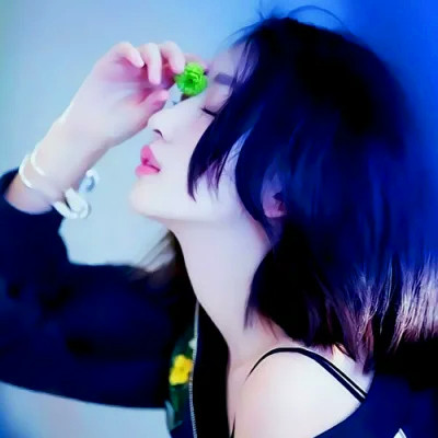 抖音最火情侣头像一左一右分开