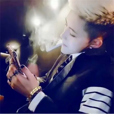抖音最火情侣头像一左一右分开