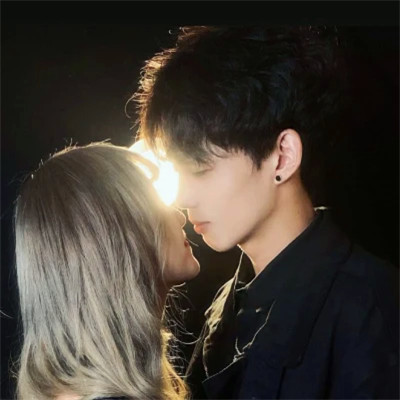 2025年新款浪漫情侣头像