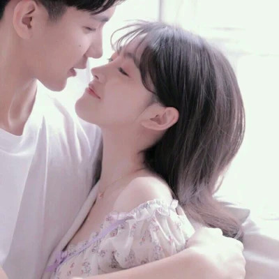 2025年新款浪漫情侣头像