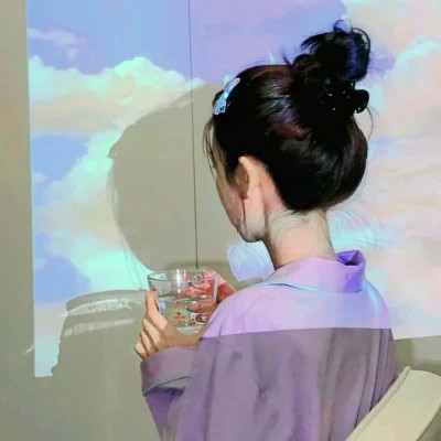 不露脸女头真人唯美图片