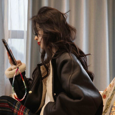 不露脸女头真人唯美图片