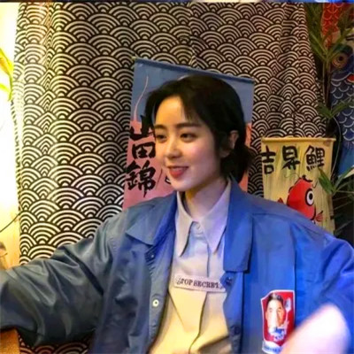 2025最火女生头像霸气