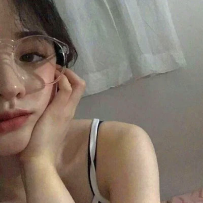 超拽霸气的女生头像