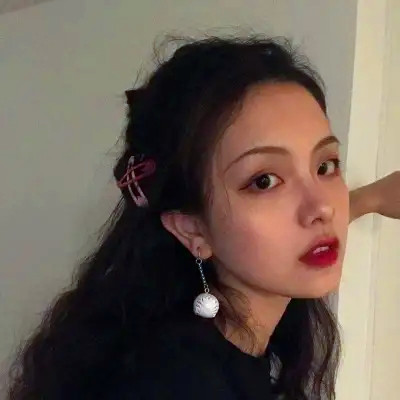 超拽霸气的女生头像