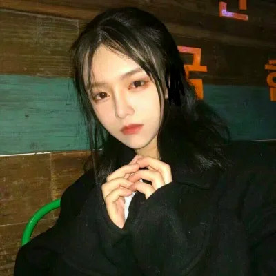超拽霸气的女生头像