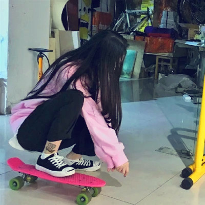 超拽霸气的女生头像