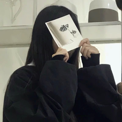 超拽霸气的女生头像
