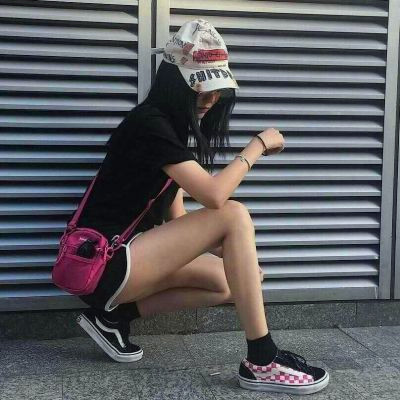 个性酷拽的霸气女生头像