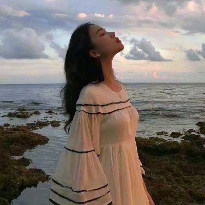 个性酷拽的霸气女生头像