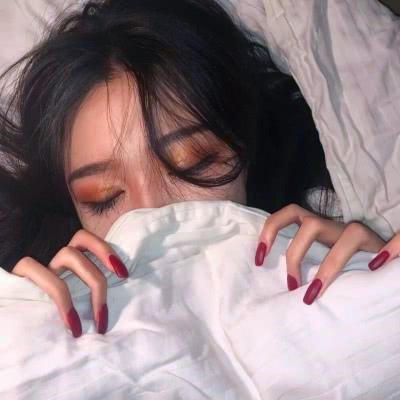 个性酷拽的霸气女生头像