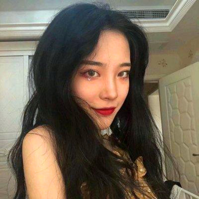 个性酷拽的霸气女生头像