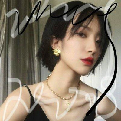 个性酷拽的霸气女生头像