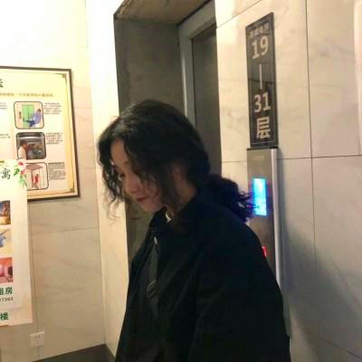 微信真人霸气个性女生头像