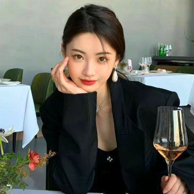 微信真人霸气个性女生头像